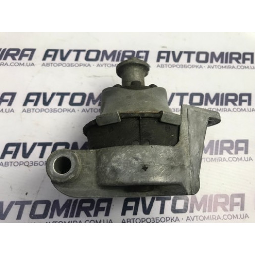 Опора двигуна задня Opel Astra H 1.9 СDTI 2004-2010 24427641